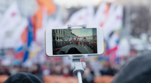 The Future of Journalism: Mastering Mobile Reporting with Learning Waves